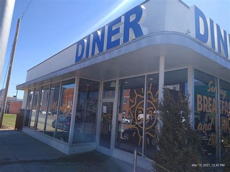 Sunnyside diner okc - Jun 14, 2020 · On Jan 24, the chefs and bartenders at Queenie’s Sandwiches and Bar were busy preparing dumplings, tapping kegs, and lining their shelves with liquor bottles for a raucous Chinese New Year …